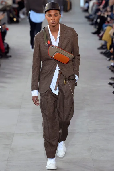 Look 23